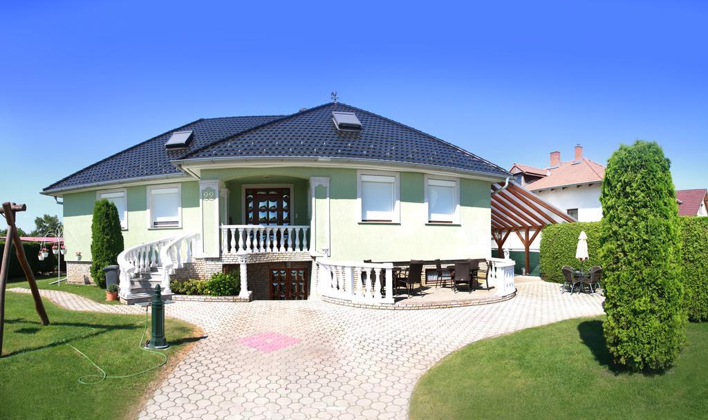 Bo-Ni Vendégház Fertőd Exterior foto